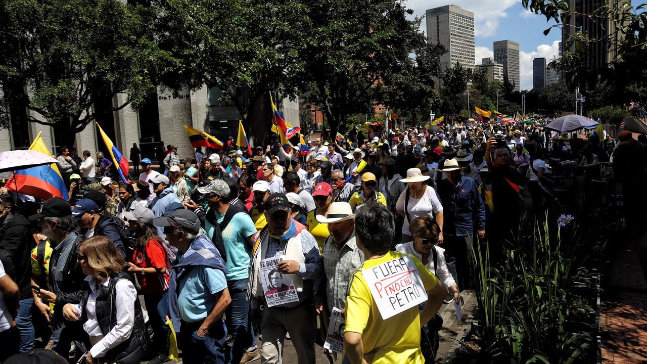Manifestaciones en contra de Gustavo Petro