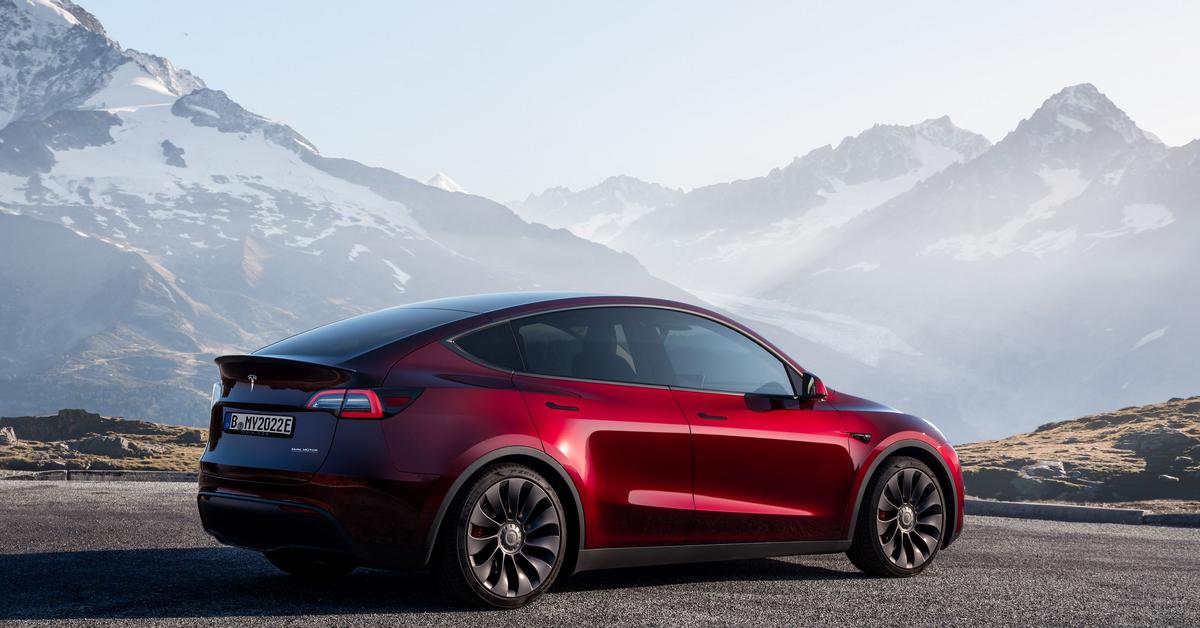 Tesla's Problems in China: 1.6 Million Sold Cars Off the Road