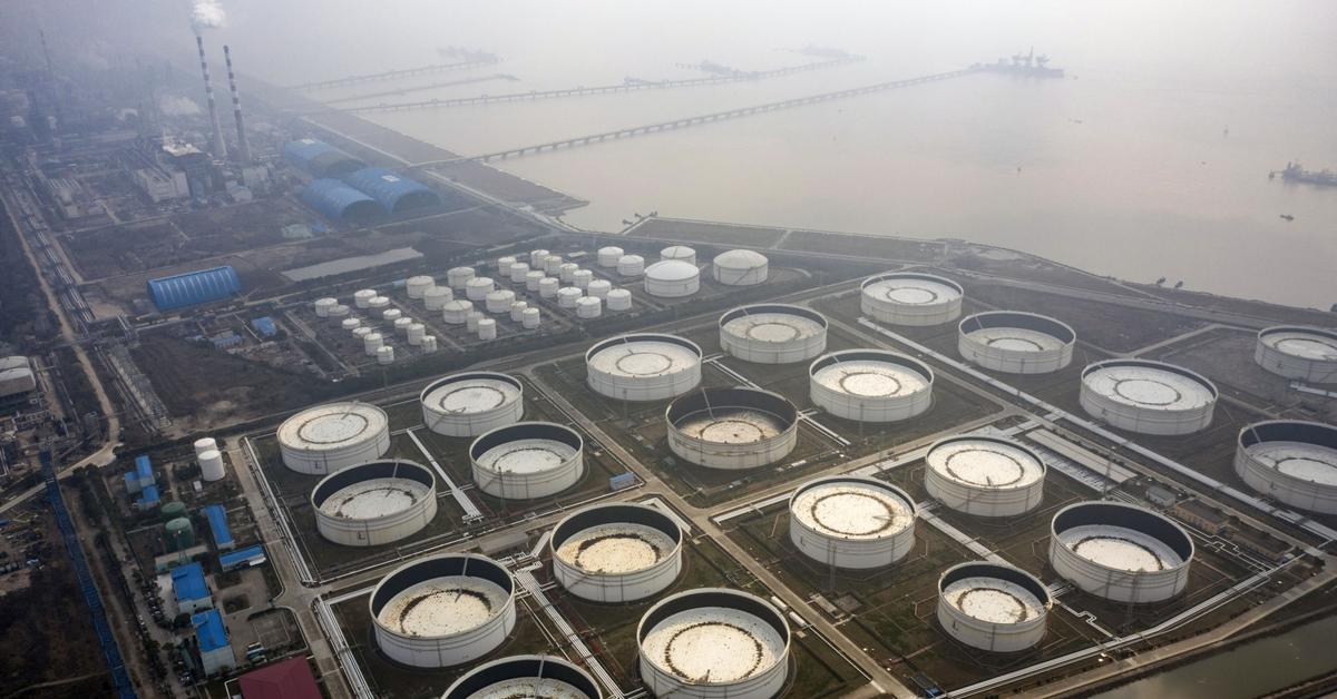 Economy is panting, so fuel demand is low. Oil prices lowest since January