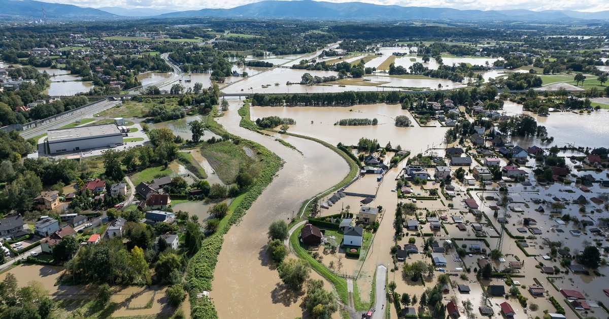 Help for companies after the flood. ZUS launches intervention benefits