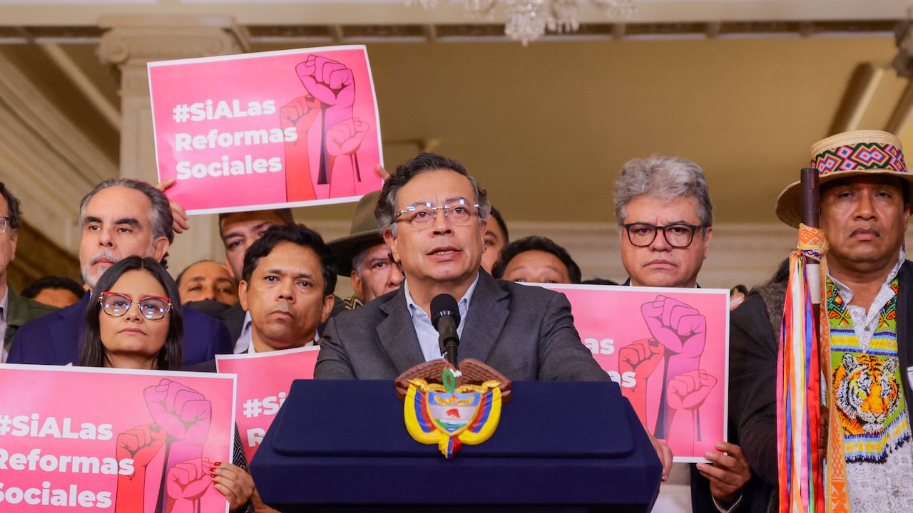 Popular consultation | Congressman anticipates the question: "Do you want to not work again, but have a salary of $ 50 million?"