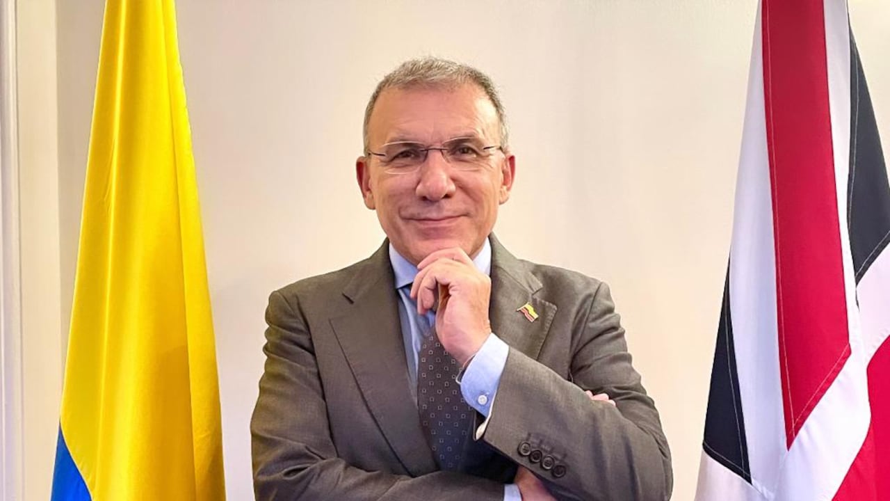 Jota Pe Hernández says that Roy Barreras spoke "pests" in public against him, but privately sought: "Politiquero, he invited me"