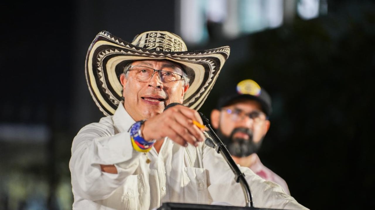 President Petro claimed live for promise that remained in see after euphoric speech: "They saw us face of assholes"