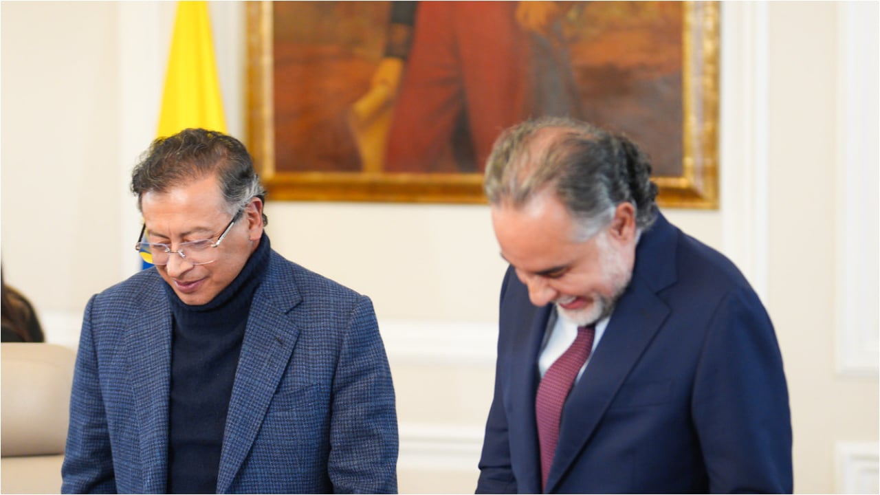 With the 12 questions of the popular consultation, the same thing will be done as with the "speech"? They warn that they seek to "go through the girdle" to the Senate