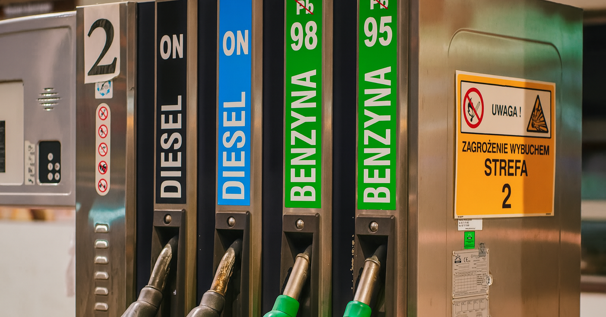 More expensive petrol and diesel - global tensions are hitting Poles' wallets. Fuel prices will increase by 10-15 cents